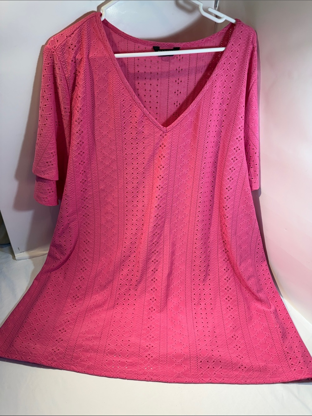 BloomChic Pink Eyelet V-Neck Tunic